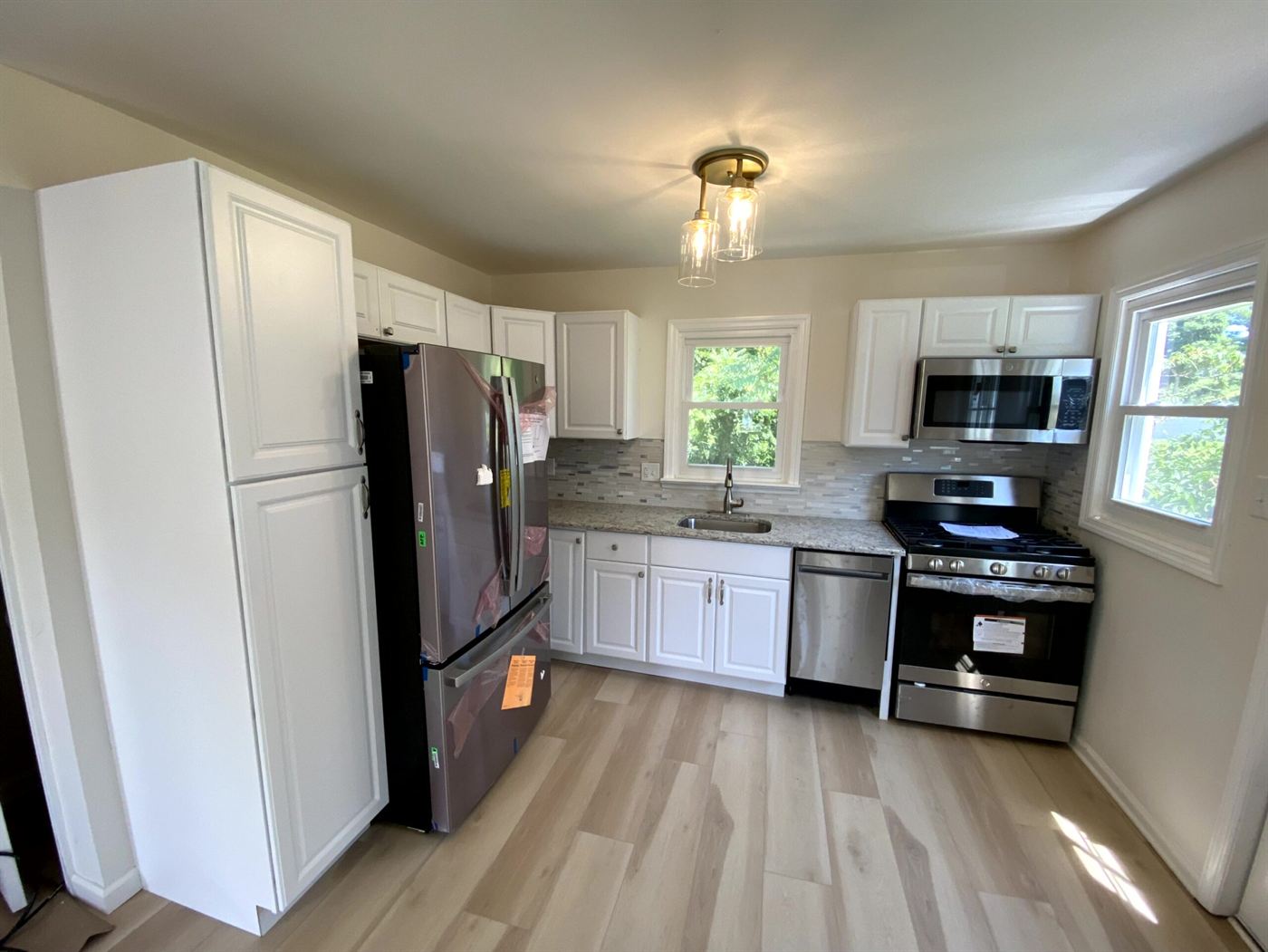 Remodelación de casa completa en progreso en Philadelphia, PA